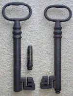 long-warded-key.jpg long-warded-key.jpg