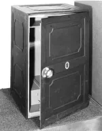 carron-chest2jpg.jpg carron-chest2jpg.jpg