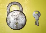 lockkey.jpg lockkey.jpg