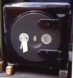 chubb-circular-door-safe-original-finish.jpg chubb-circular-door-safe-original-finish.jpg