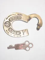 good-luck-fake-padlock-001.jpg good-luck-fake-padlock-001.jpg