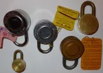 003vintage-combination-padlocks-back.jpg 003vintage-combination-padlocks-back.jpg