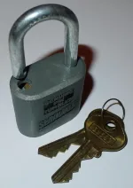 002vintage-slaymaker-800-padlock.jpg 002vintage-slaymaker-800-padlock.jpg