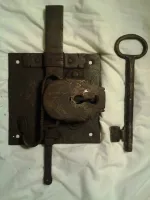 lock-007.jpg lock-007.jpg