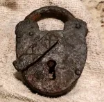 padlock.jpg padlock.jpg