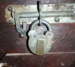 padlock2.jpg padlock2.jpg