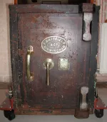 01-door-face.jpg 01-door-face.jpg