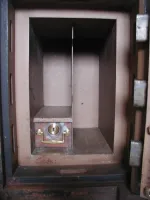 03-safe-internals.jpg 03-safe-internals.jpg