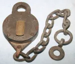 linley-crabclaw-padlock-w-chain-kh-cover.jpg linley-crabclaw-padlock-w-chain-kh-cover.jpg
